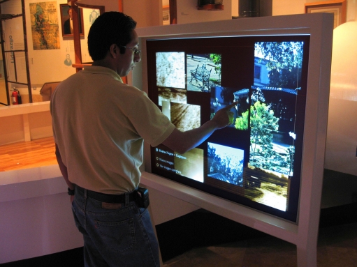 display touch screen